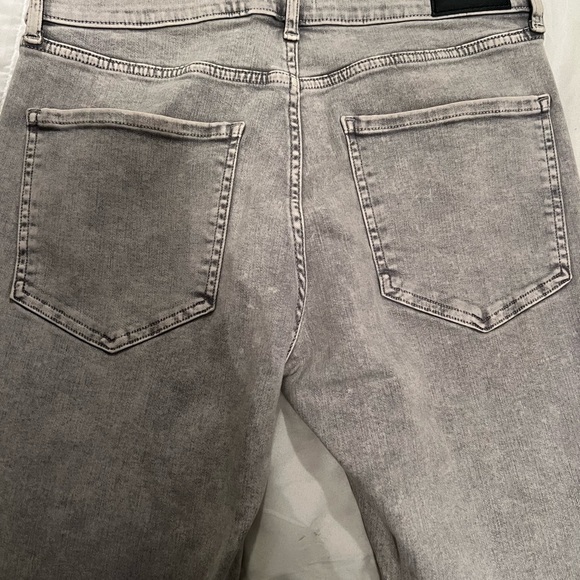 Express Skinny Stretch Jeans - Picture 5 of 9